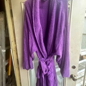 5x purple comfy robe with belt. Well made.